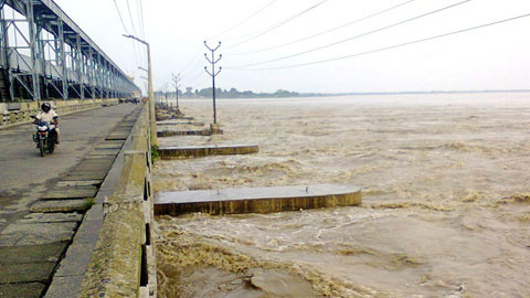 सप्तकोशीमा बेपत्ता दुईजनाको खोजी जारी
